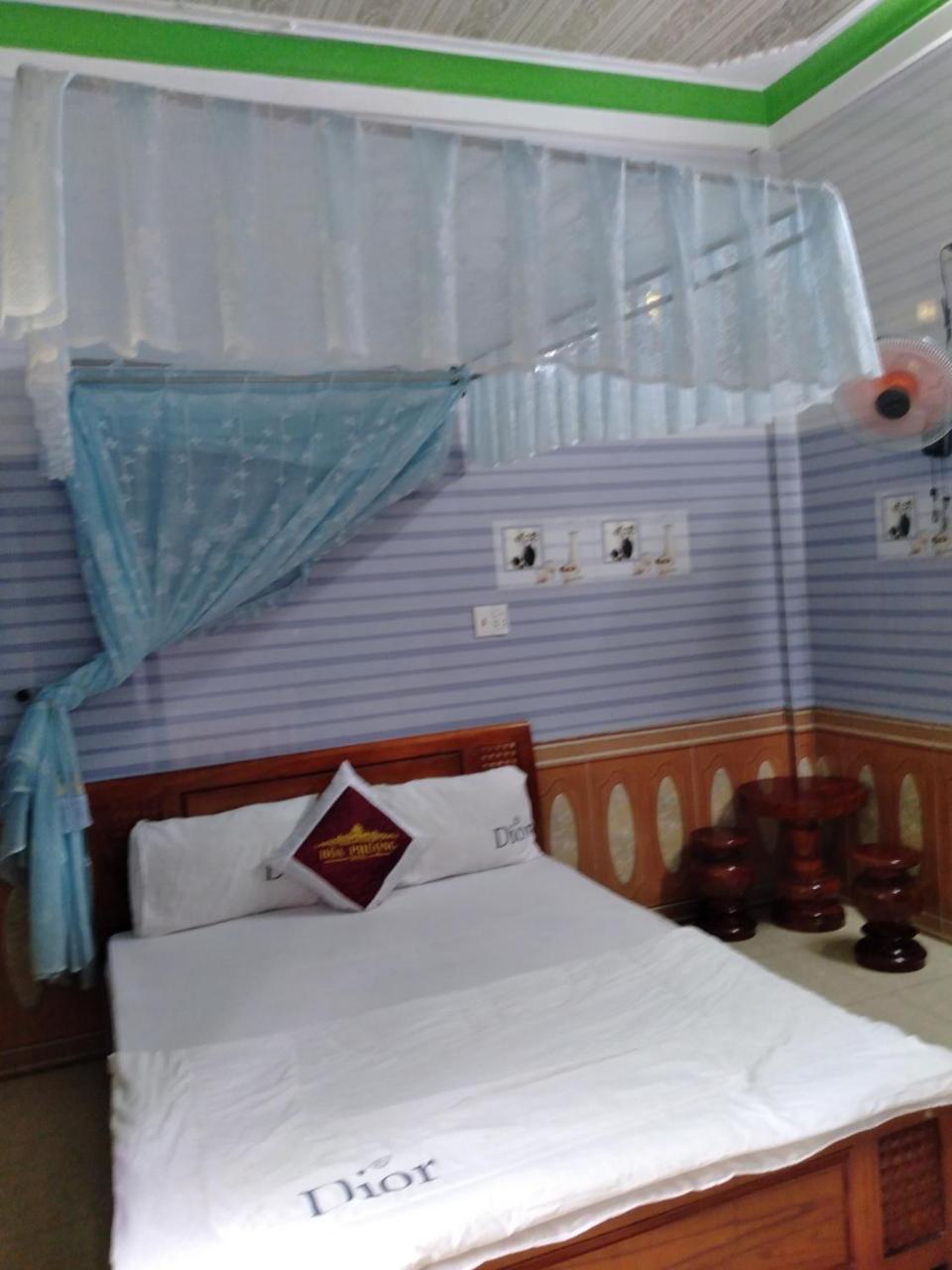 Hoa Phuong Guesthouse ドンハ エクステリア 写真