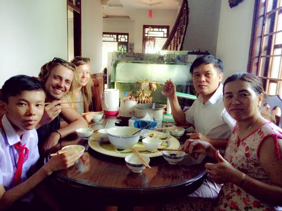 Hoa Phuong Guesthouse ドンハ エクステリア 写真
